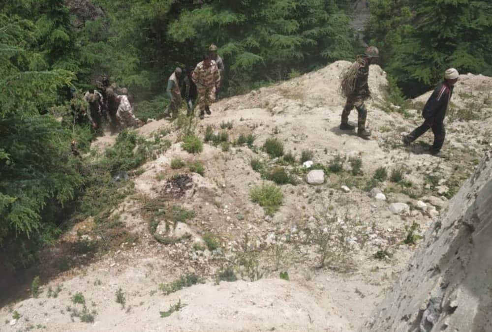 Car fall into ditch in chamoli one youth killed and for stuck in car till now 