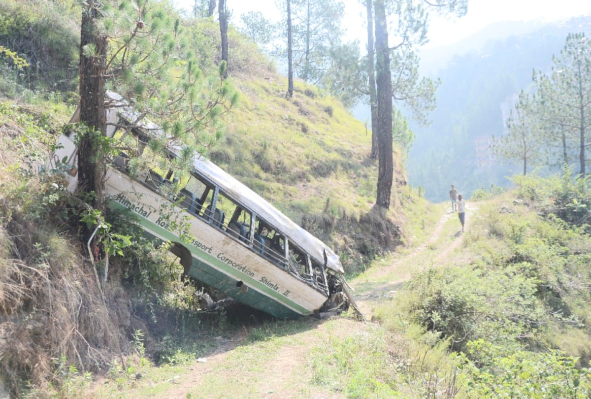 Three-member committee will investigate Shimla Jhanjidi Bus Accident