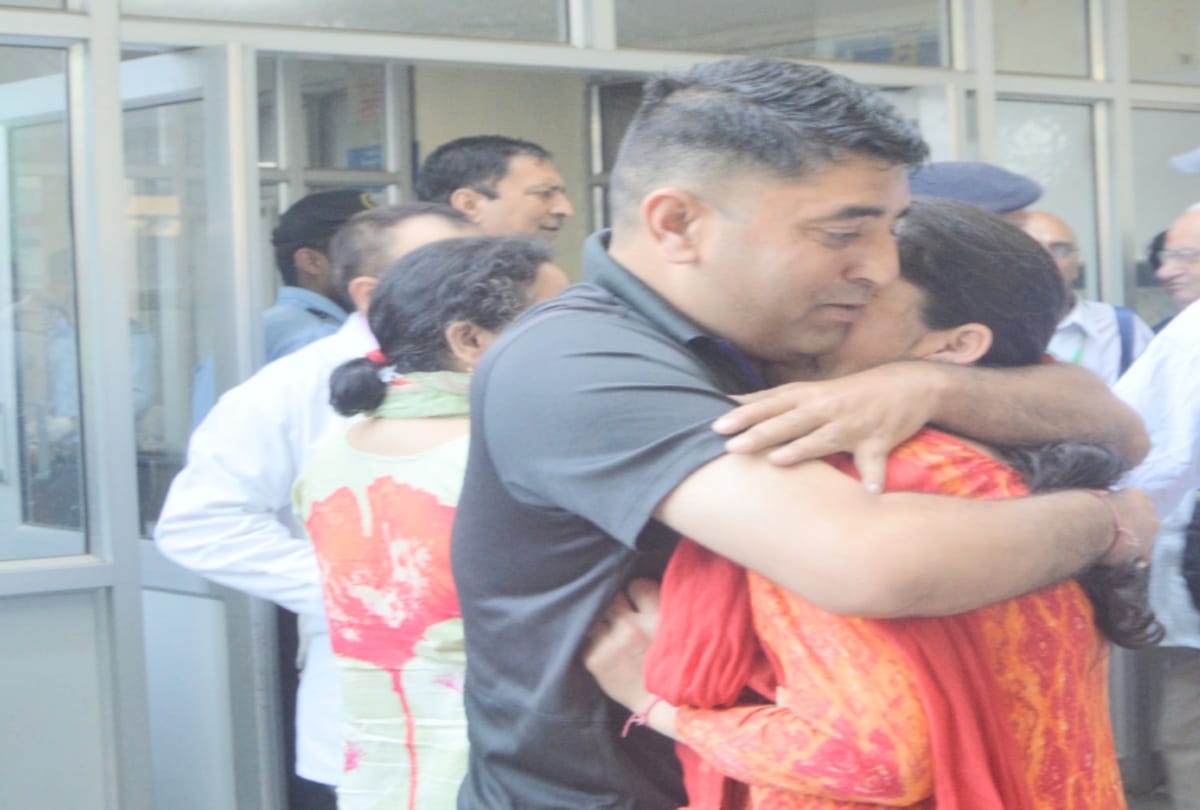 mother in unconscious state after daughter died in bus accident shimla