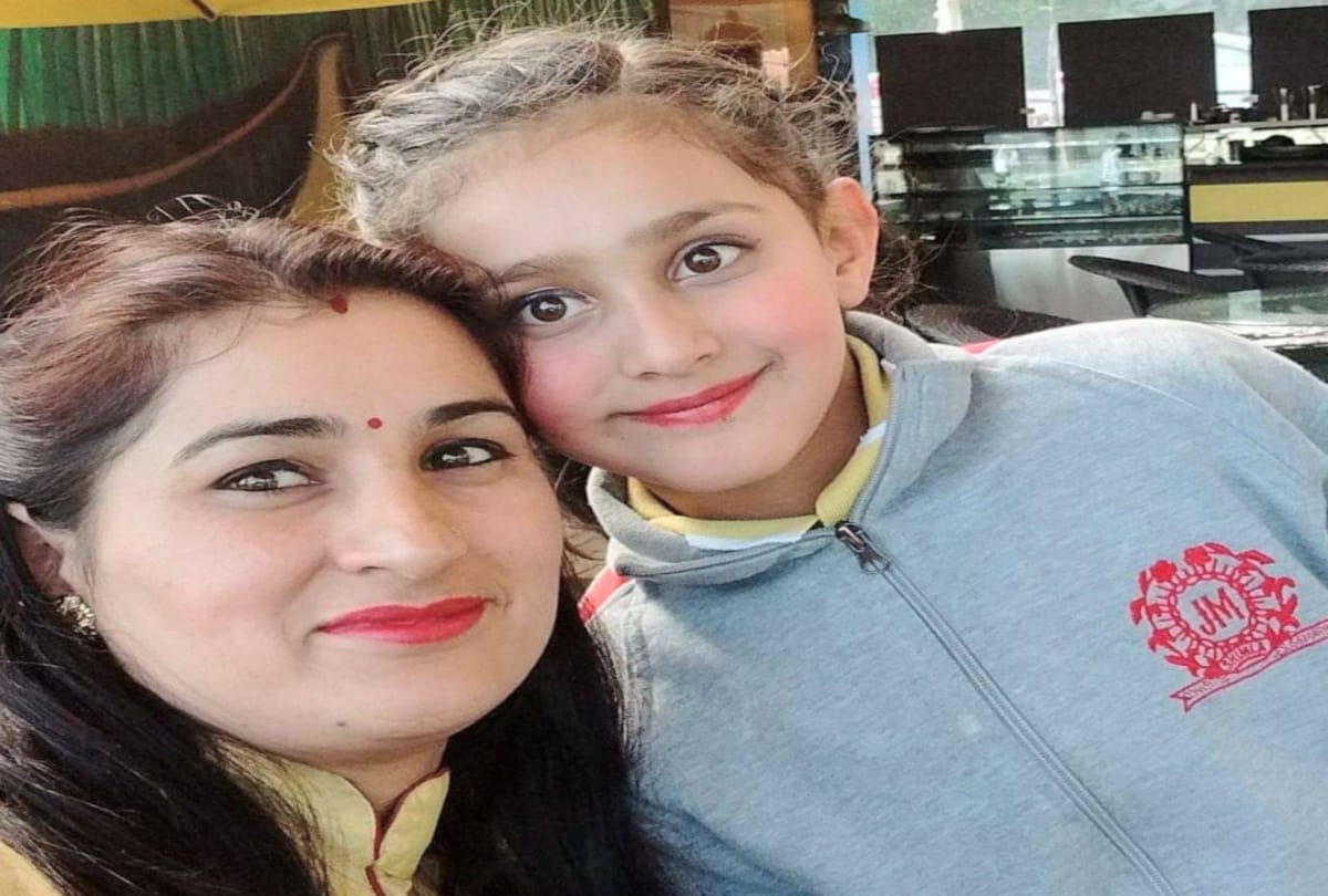 mother in unconscious state after daughter died in bus accident shimla