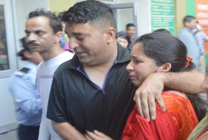 Shimla bus accident: parents shouting and screaming in igmc shimla