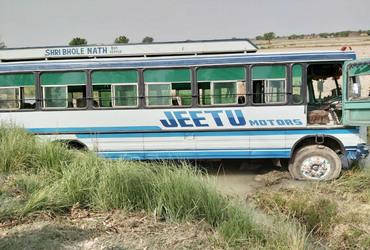 elderly man dies in road accident in etah