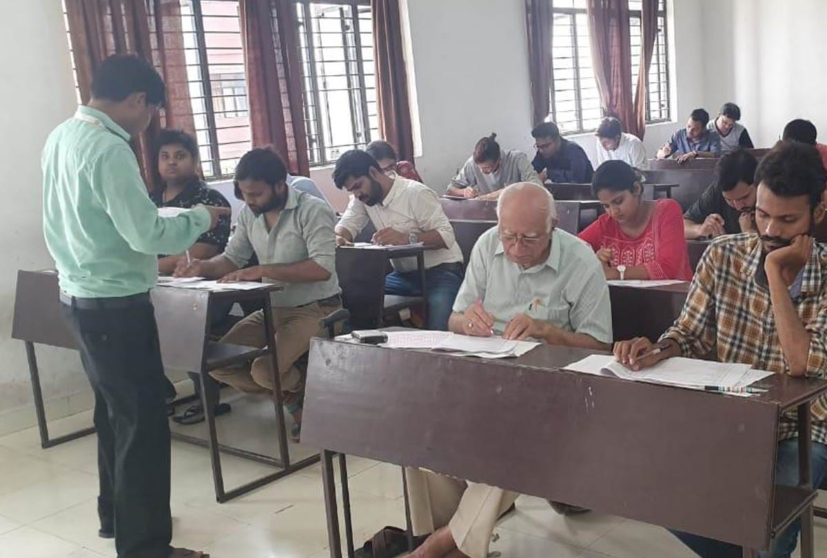 87 year old GK bhatt gave PHD entrance exam in AKTU