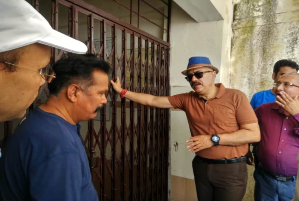 Leopard  stuck in medical college from two days in uttarakhand