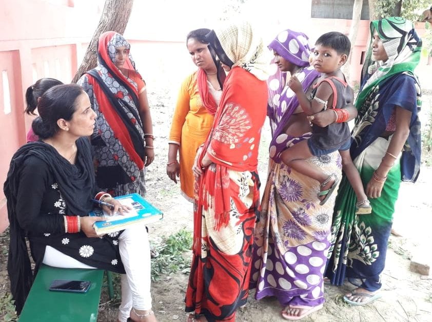 electricity problem, doctor give treatment under tree
