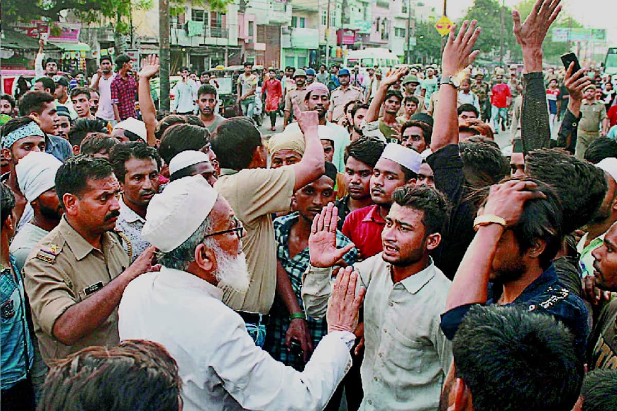 Meerut city divided into four Zones after lathi charge, Police force deployed