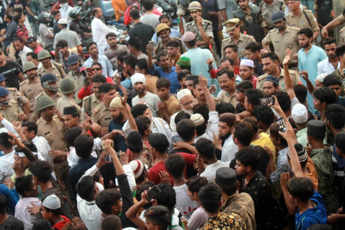 Police could not arrested main accused of rucks in Meerut, several arrested