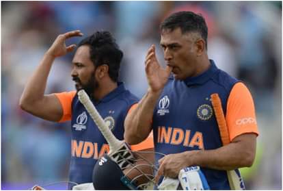 इंग्लैंड के खिलाफ मैच में एमएस धोनी-केदार जाधव