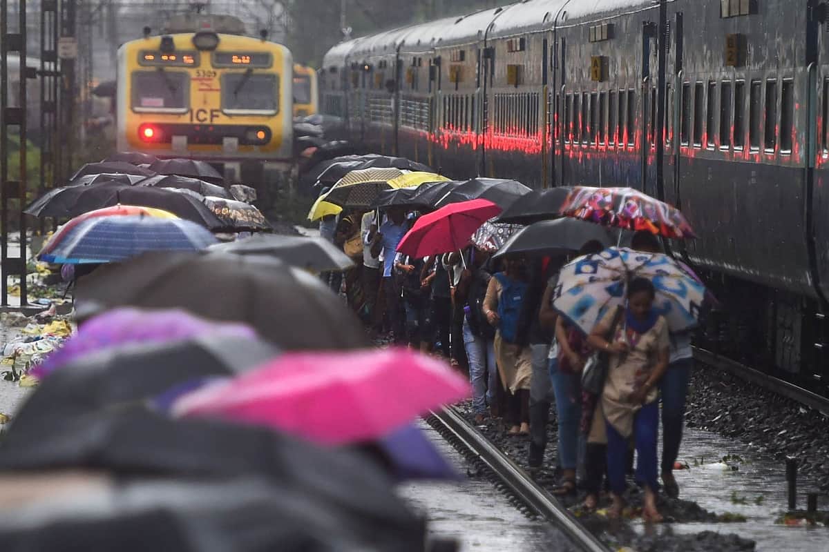 mumbai rain Ten Bollywood Song On Rain
