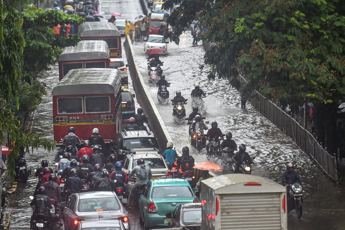 Heavy rains expected in mumbai in the next 24 hours will be: weather department