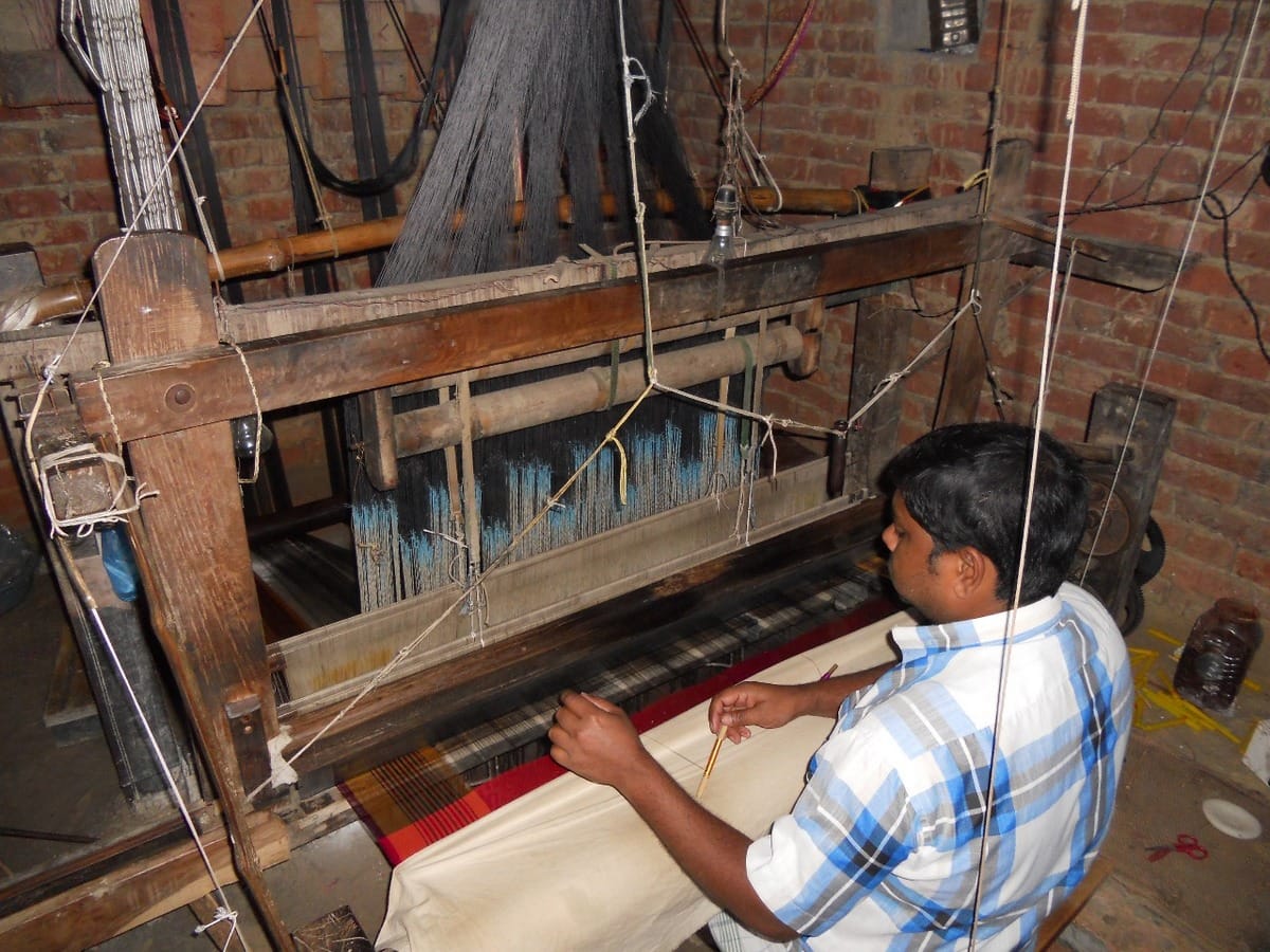 Central Silk Board invited applications for posts of Trainers and Training Assistants