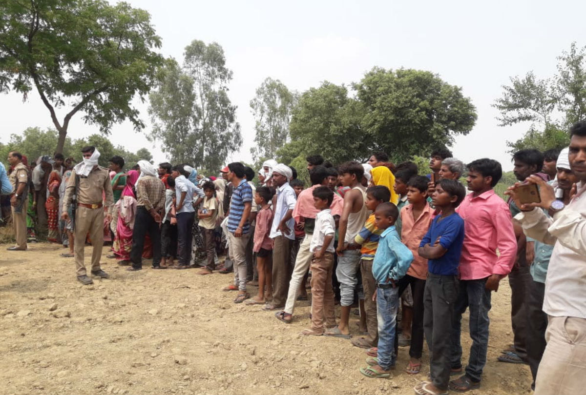Dead body of boy and girl found hanging in the forest in Kanpur Dehat, Police sent the body for post-mortem