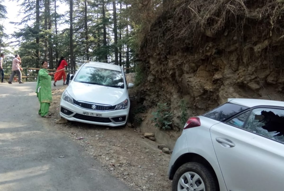 bus accident in shimla today parents protest against education minister suresh bhardwaj