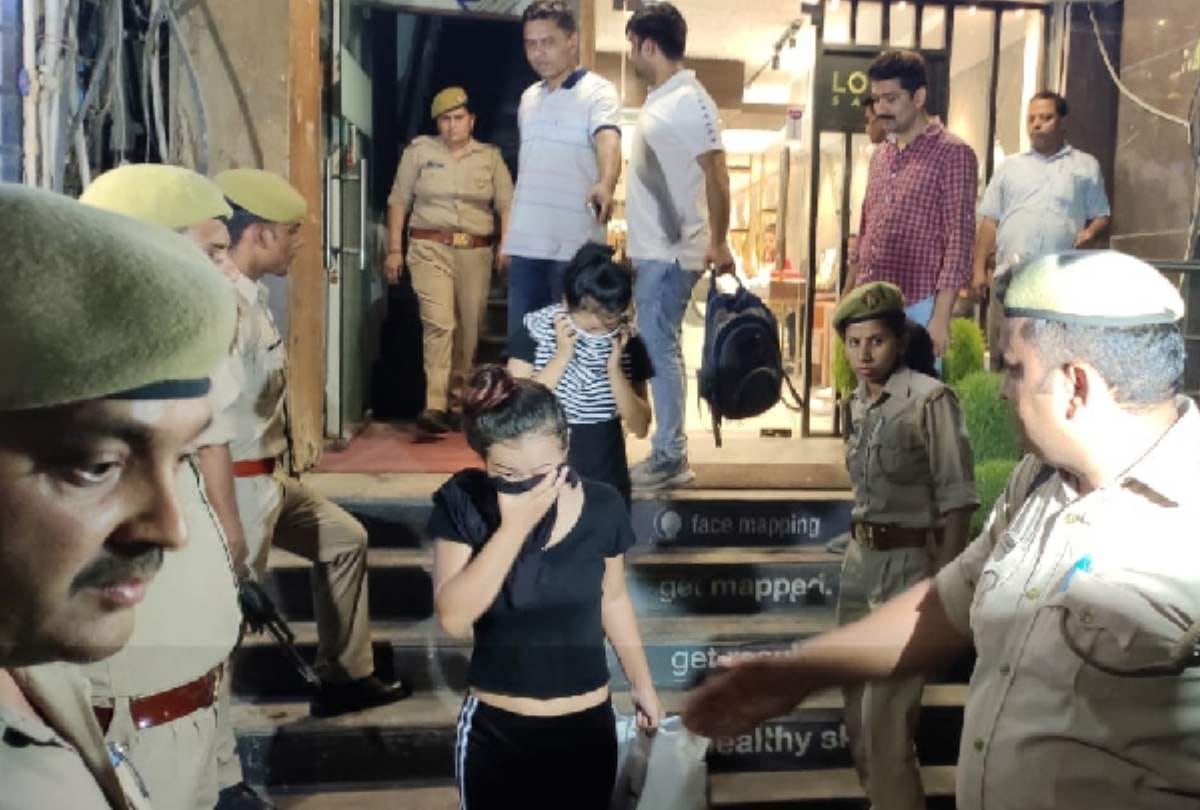 High Profile brothel racket Exposed in noida