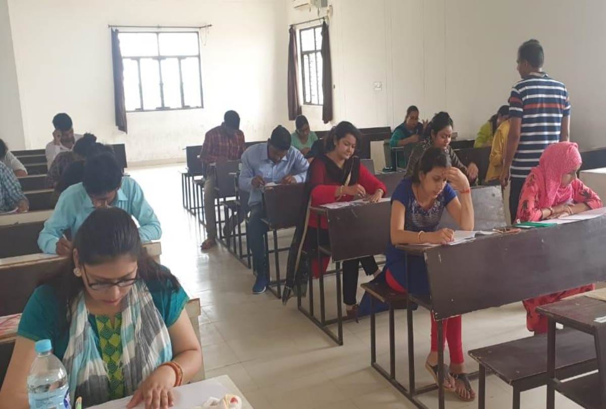 87 year old GK bhatt gave PHD entrance exam in AKTU