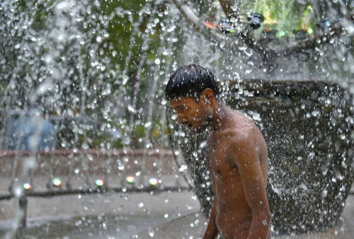 Coronavirus, Intense Heat May Cause Hyperthermia Dangerous for Life