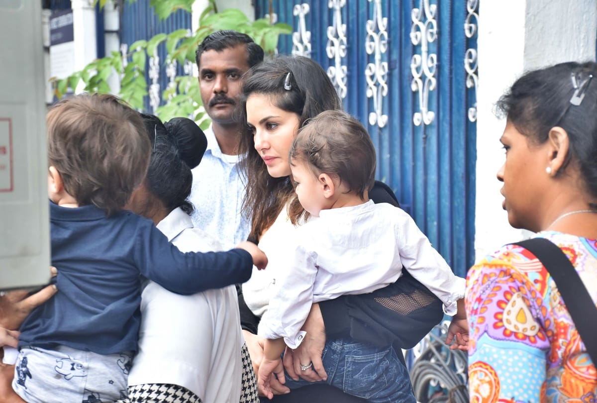 Sunny Leone setting up family goals by Spending time With Family