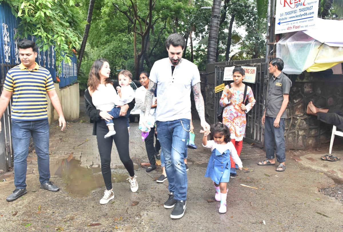 sunny leone reaction on comparison between taimur and her son asher