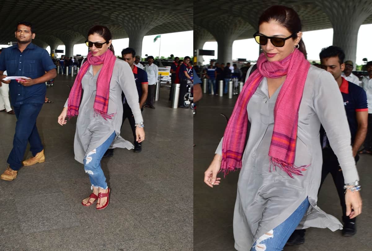 Spotted Karan Johar Shah Rukh Khan Bipasha basu tabu Ishaan Khatter sussanne khan Tamannah Bhatia