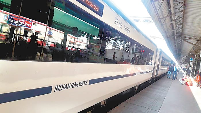 vande bharat trains speed increased between Allahabad City-Manduwadih