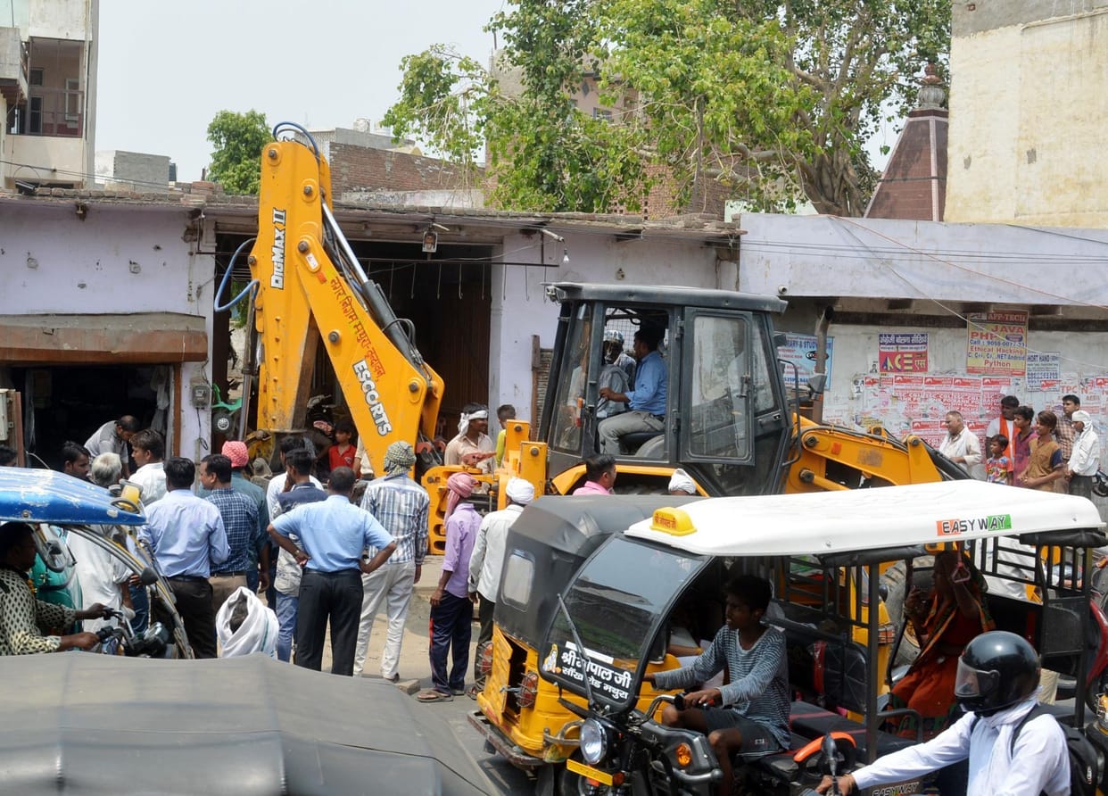 Encroachment drive