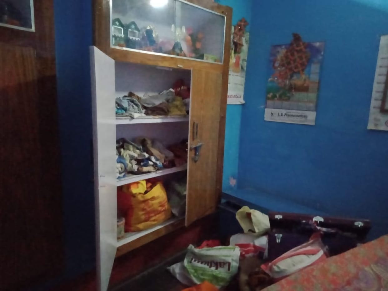theft in four house
