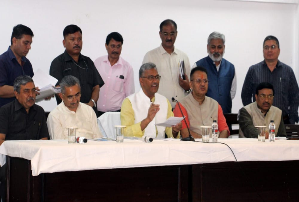 Heavy Crowd of complainant in cm trivendra singh rawat janta darbar dehradun 