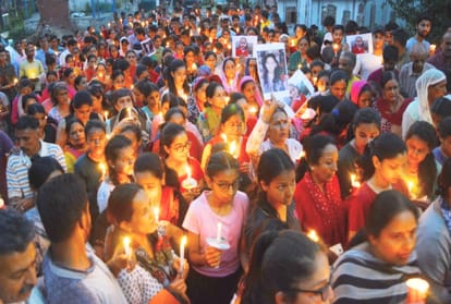 Student Parent Forum protest over shimla bus accident and candle march in khalini