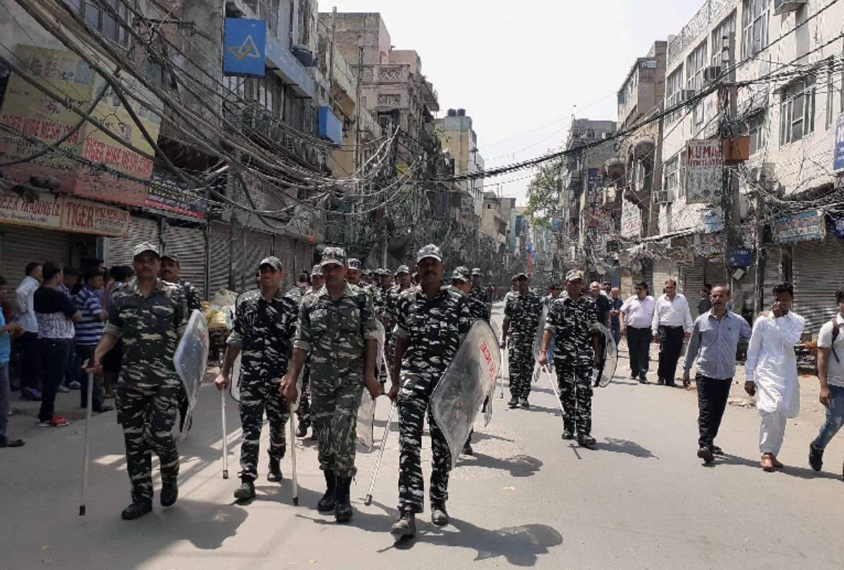 delhi hauz qazi chawri bazaar fake video of mob lynching temple destruction lead to communal tension