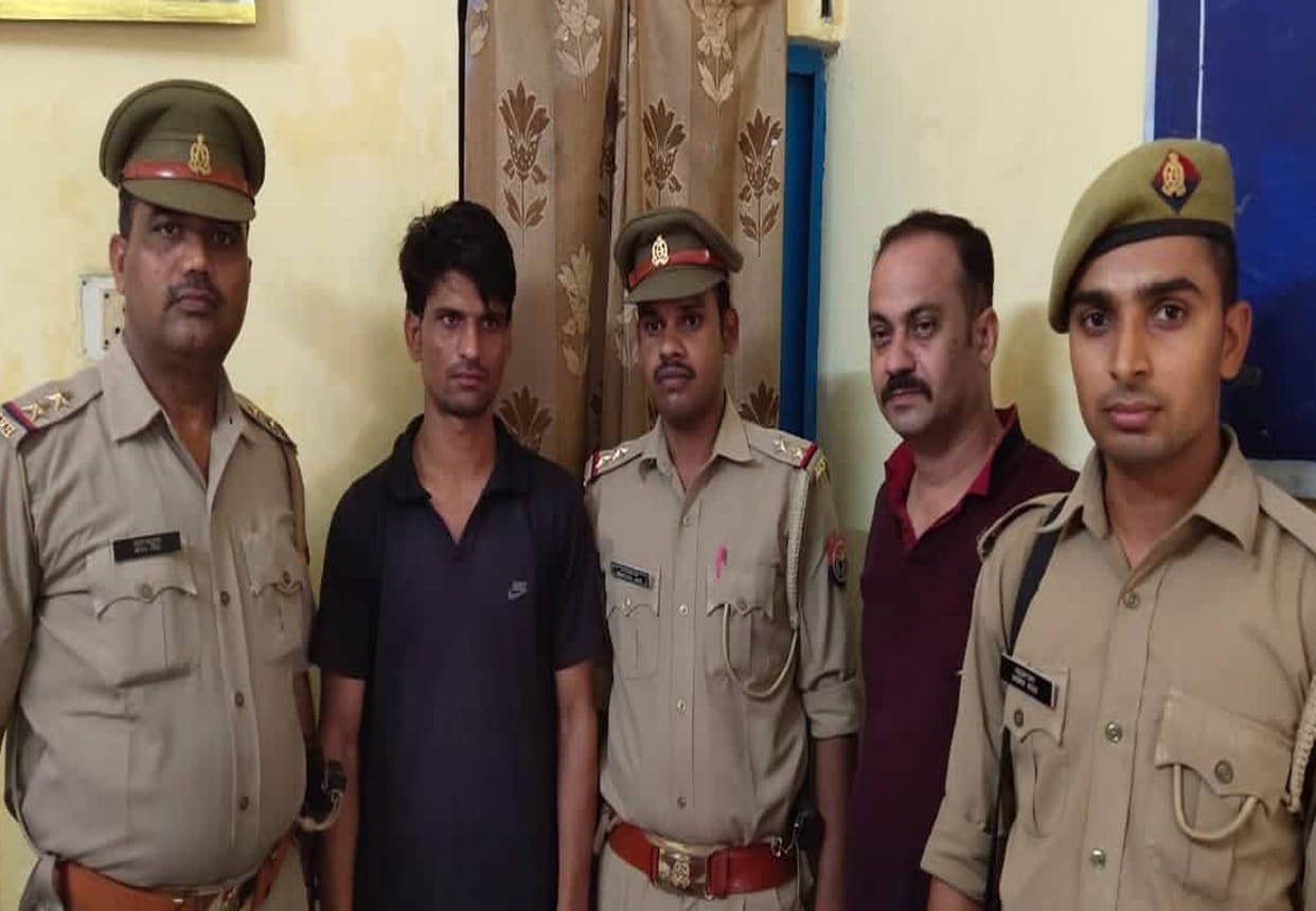 Police arrested thief in Farrukhabad