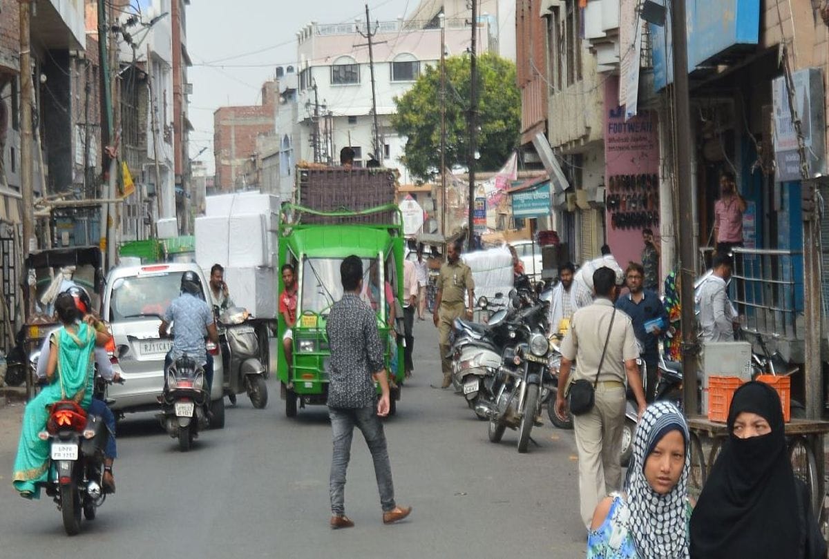 hindu muslims gives message of communal harmony in agra