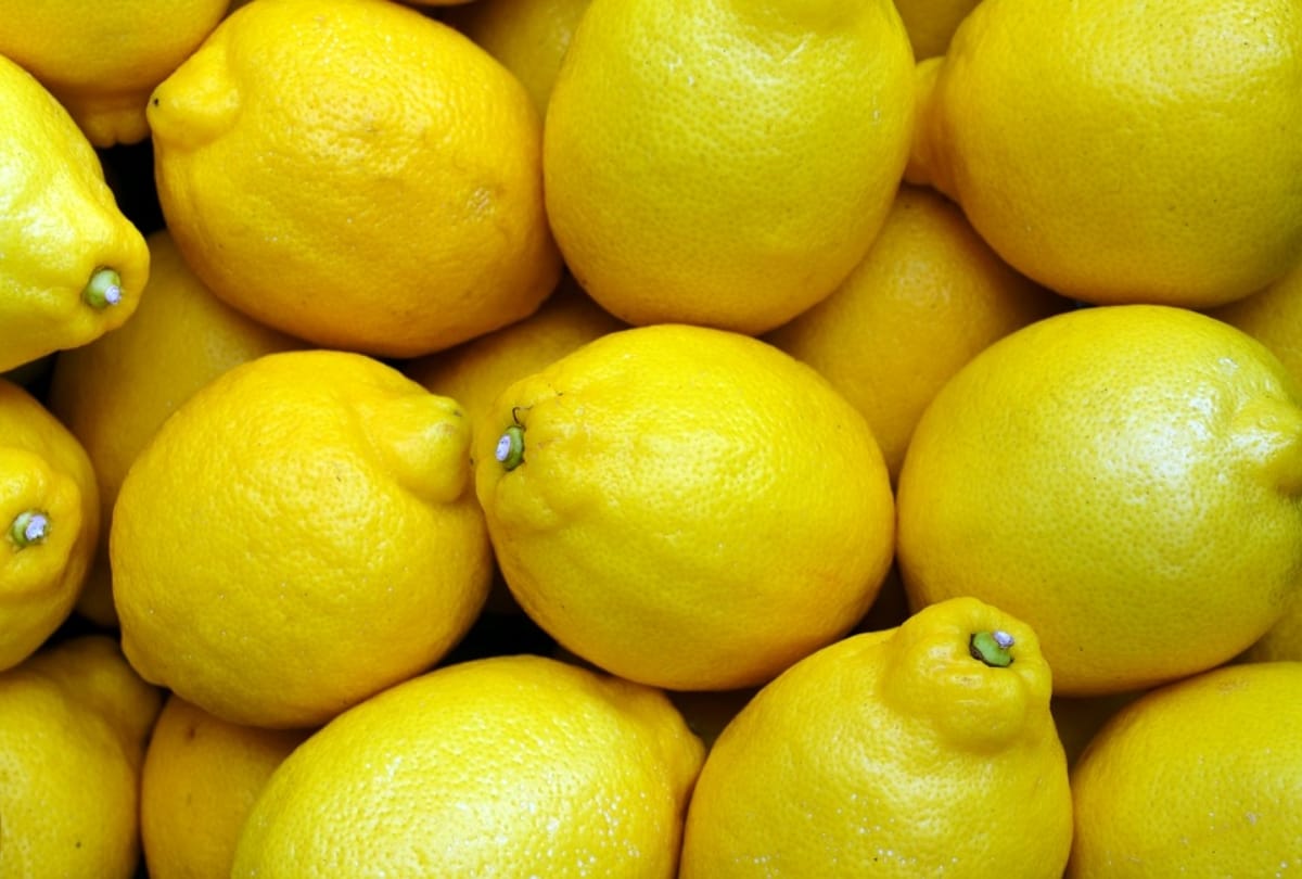 5 fruits that help reducing bad cholesterol from body