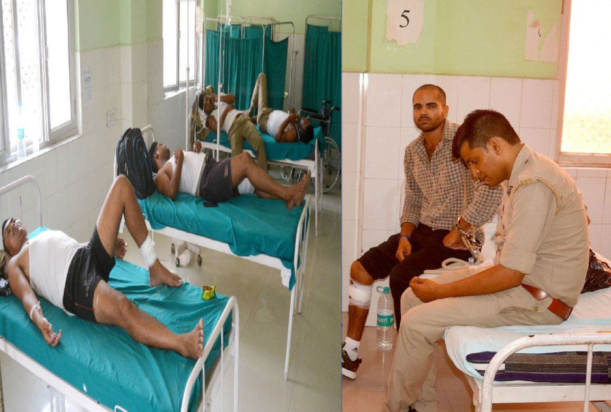 dozen policemen injured in accident on yamuna expressway