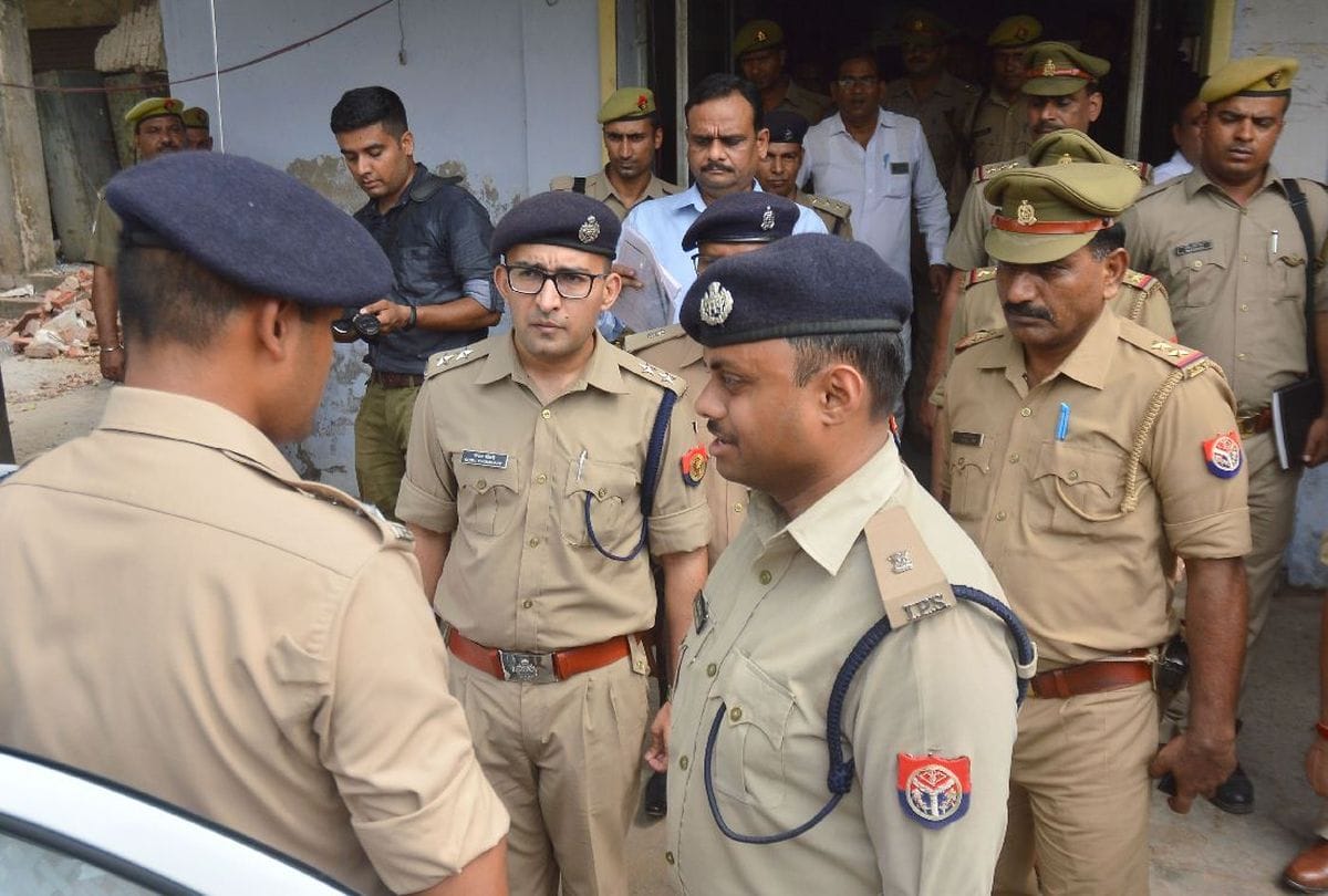 ssp jogendra kumar transferred after communal clash in agra