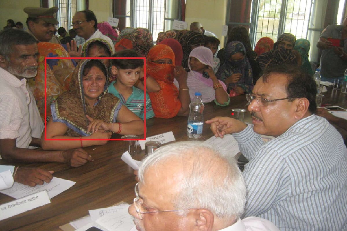 A victim woman demand action against accused from DM at Muzaffarnagar