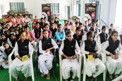 Aparajita 100 million Smiles: Officers have given tips of students to self defense