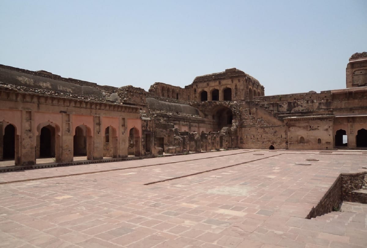 Most mysterious fort in India where suddenly disappeared entire Baraat