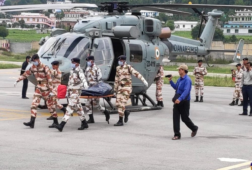 Dead Bodies of Climbers Reach pithoragarh by mi 17 helicopter from nanda devi peak 