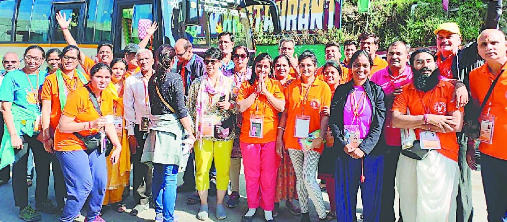 Manorovar passenger team leaves for Dharchula