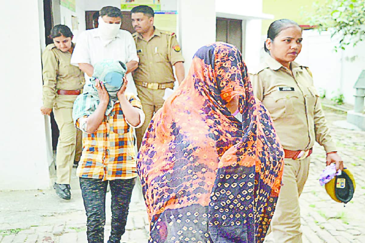 Brothel racket Exposed in Meerut, Army Man wife was doing prostitution in her own house
