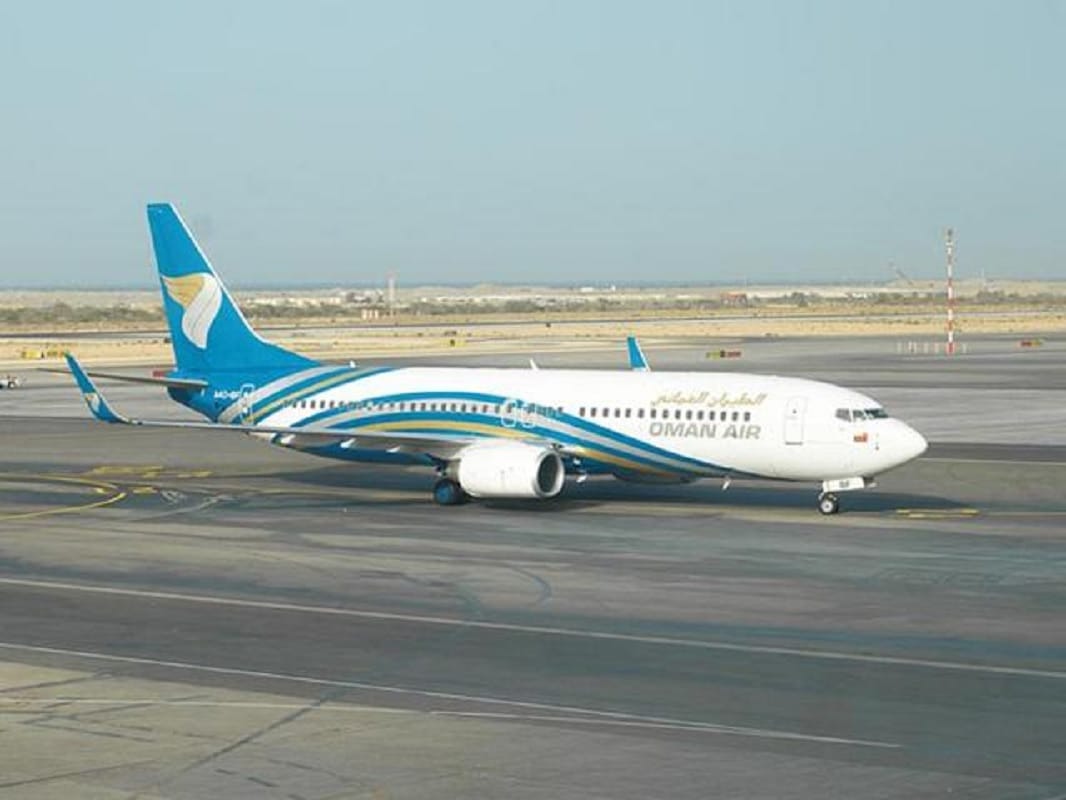 Oman Air flight 204 Mumbai to Muscat emergency landing at Chhatrapati Shivaji International Airport