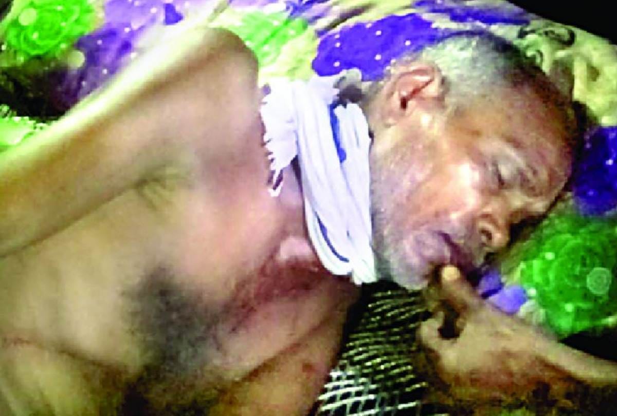 old man save his life after struggling 20 minutes with leopard in bahraich