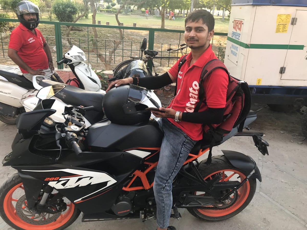 zomato delivery boy saved five month salary to buy KTM RC 200 dream bike