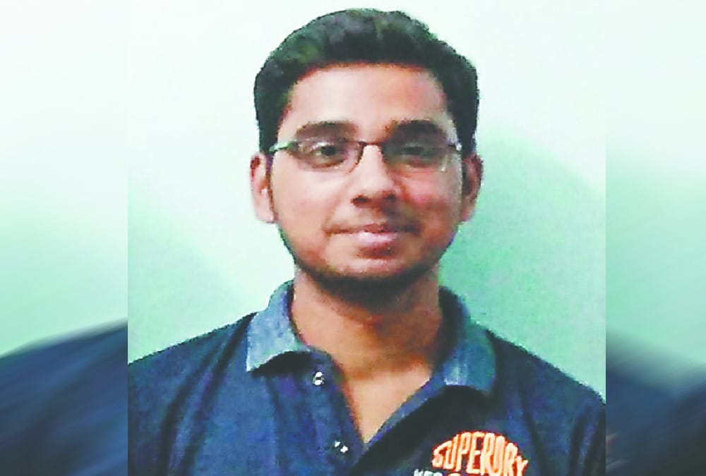 Tea shopkeeper son will become engineer after study youtube 