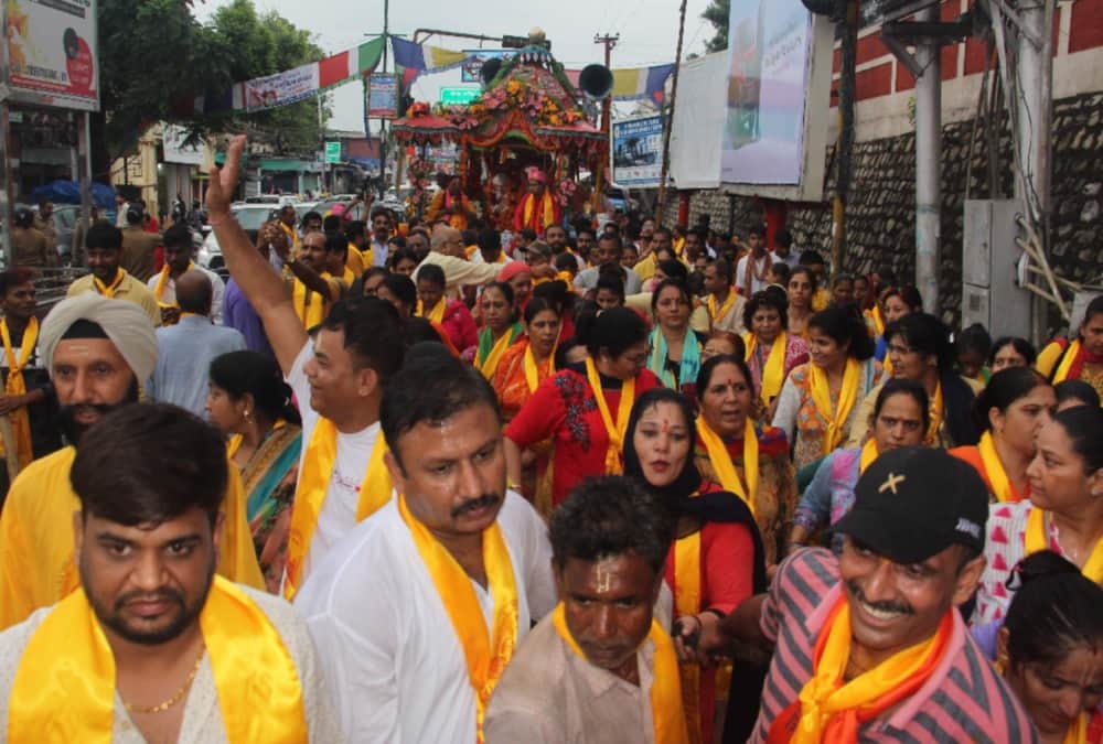 Jagannath rath yatra 2019 heavy crowd of devotees in dehradun photos 