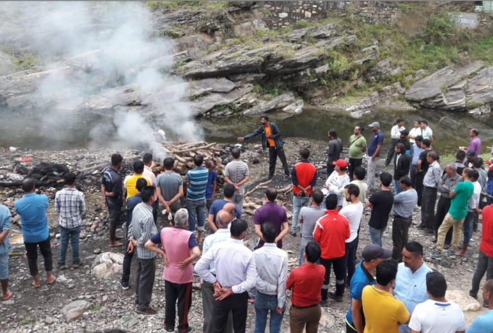 Indian Climbers Guide chetan pandey Funeral emotional photos 