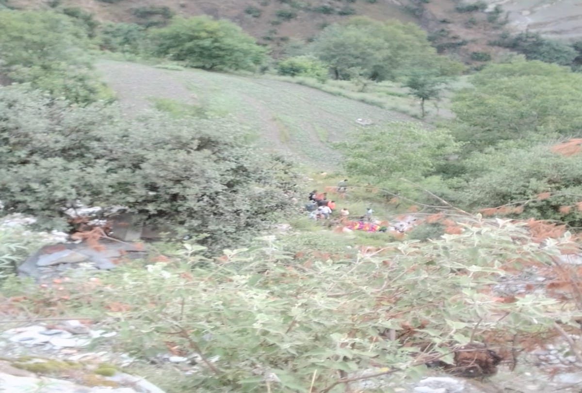 alto car accident in bharmour chamba himachal