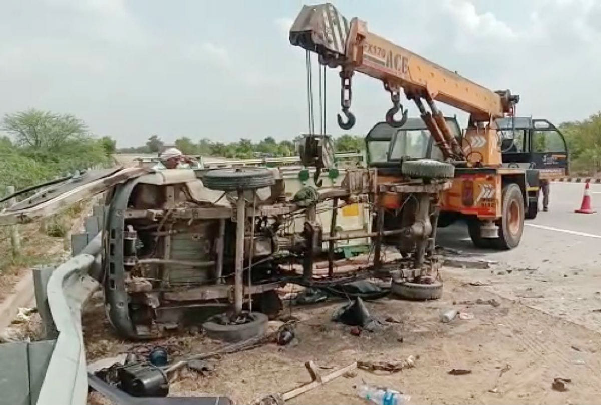 Delhi Agra Expressway Accident News: seven people injured in accident on yamuna expressway