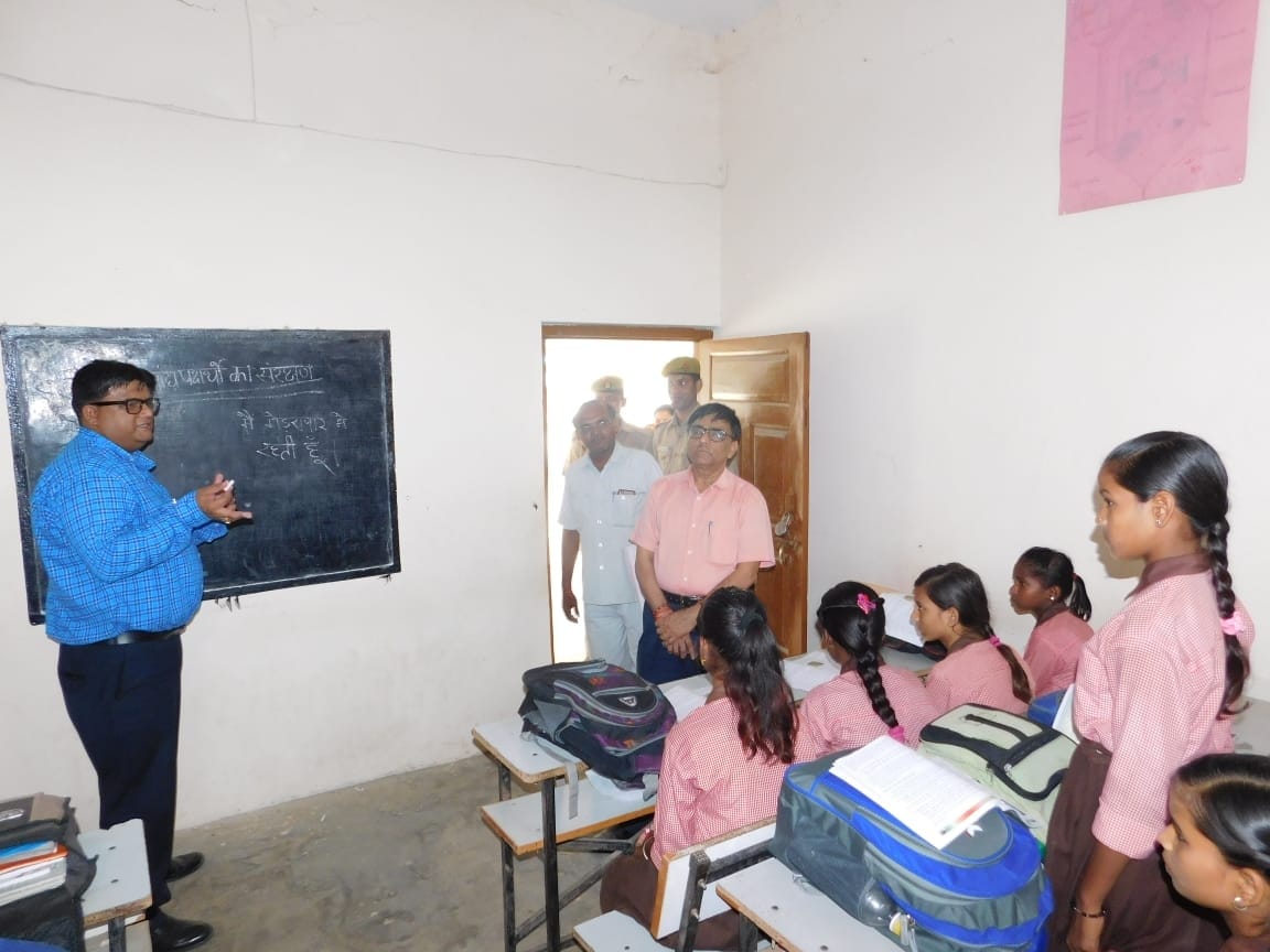 dm teach students