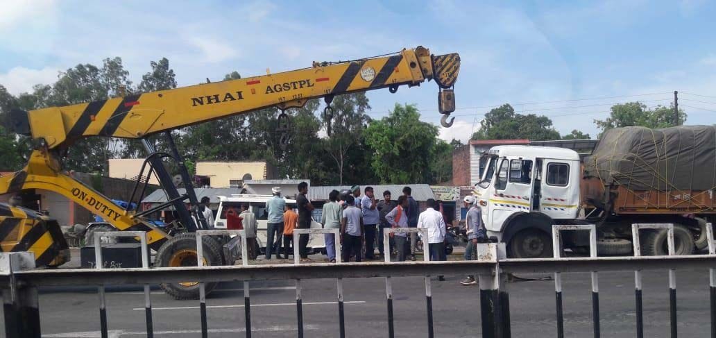 trick trailer accident